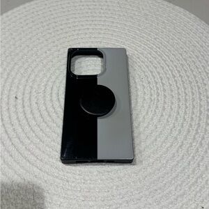 Black and Gray Flaunt 15 pro I Phone Case with pop socket